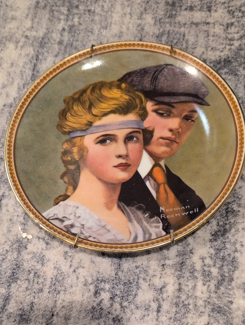 Norman Rockwell Style Decorative Wall Plate in Green and Gold